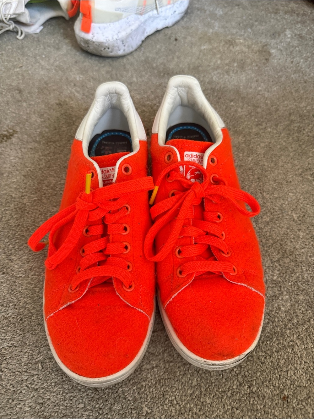 Adidas Stan Smith Bright Orange Pharrell Williams M 7.5